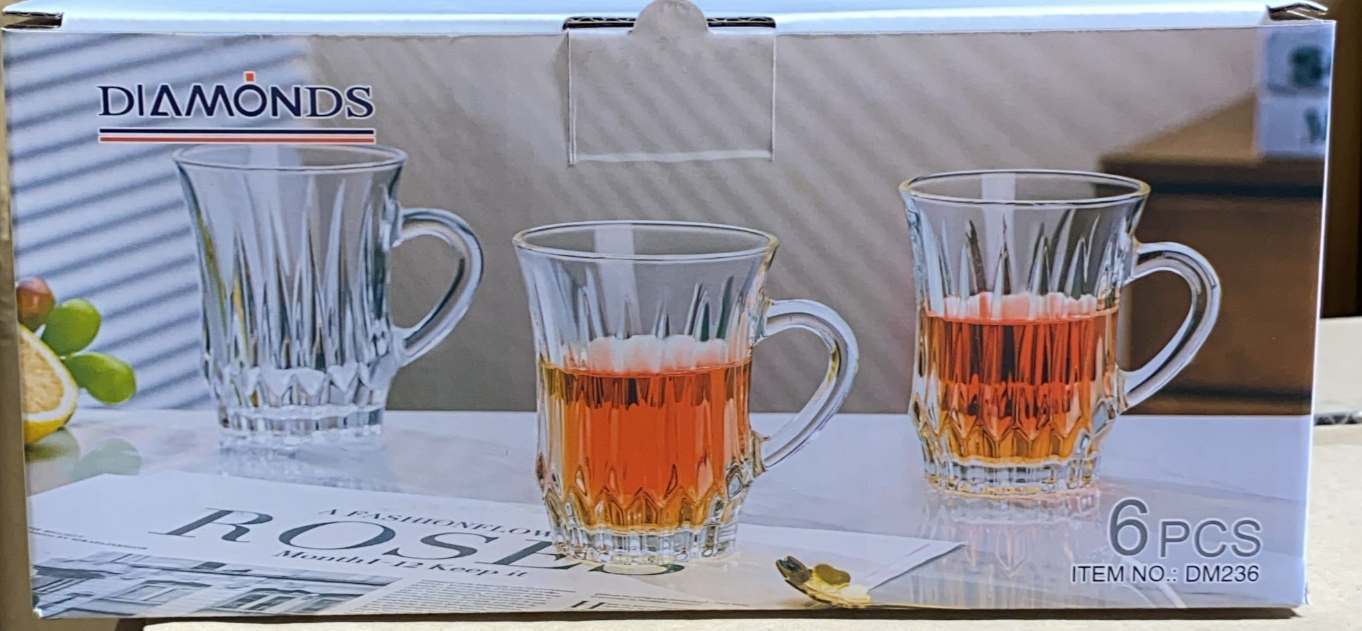 TEEGLAS MIT HENKEL